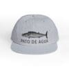 Gray cap with a fish and 'PATO DE AGUA' text.
